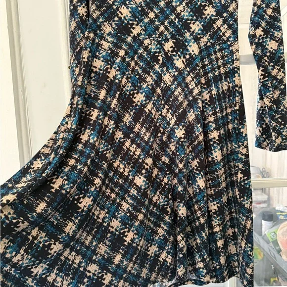Gilli Elegant Blue and Black Patterned Dress - Picture 5 of 5